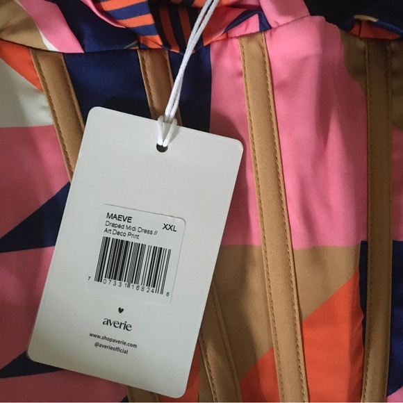 Averie Sweetheart Bodycon Midi Dress - Picture 9 of 14